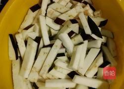 砂锅煲茄子的做法图解1