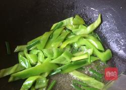 青椒鸡蛋的做法图解3