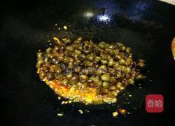 水煮田螺的做法图解6