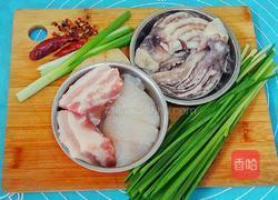 鱿鱼馅水饺的做法图解1