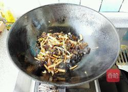 打卤手擀面的做法图解3