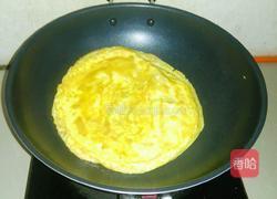 红椒炒鸡蛋饼的做法图解2