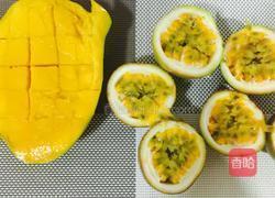 百香芒果汁的做法图解2