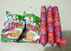 火腿肠炒榨菜的做法图解1