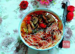 红油肥肠面的做法图解5