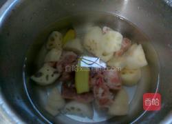莲藕山药汤的做法图解3