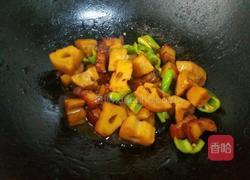 莲藕红烧肉的做法图解13
