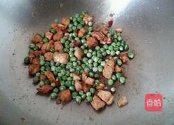 鲜豌豆牛肉粒的做法图解6