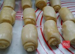 酥皮蛋黄月饼的做法图解5