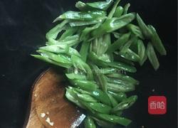 鸡蛋炒尖椒的做法图解6