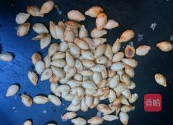 炒南瓜子的做法图解4