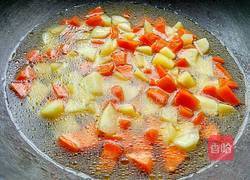 咖喱土豆胡萝卜的做法图解4