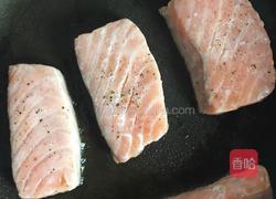 香煎三文鱼的做法图解3