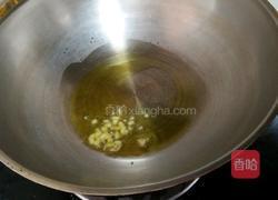 西兰花炒火腿的做法图解5