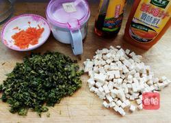 香椿苗拌嫩豆腐的做法图解1
