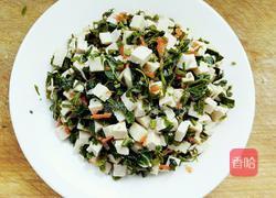 香椿苗拌嫩豆腐的做法图解5