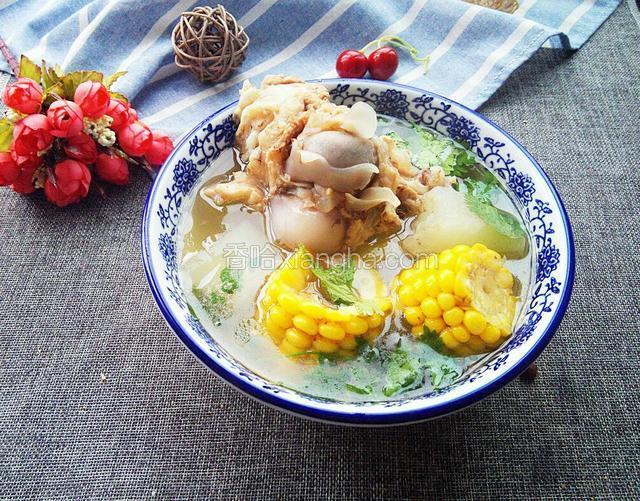 筒骨玉米冬瓜汤