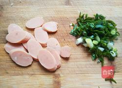 金针菇煮面条的做法图解2