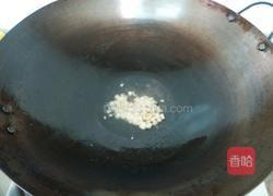 榨菜炒毛豆的做法图解5
