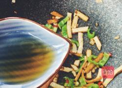 豆腐干炒青椒的做法图解12