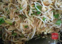 豆芽焖饼条的做法图解9