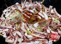 荤素搭配健康美味鱿鱼韭菜的做法图解9