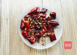 尖椒溜肥肠的做法图解2