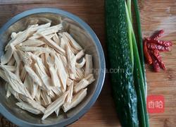 黄瓜腐竹的做法图解1