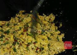 青红椒炒鸭蛋的做法图解5