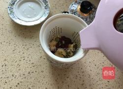 枸杞菊花茶的做法图解2