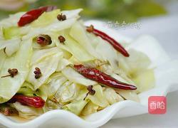 炝圆白菜的做法图解1