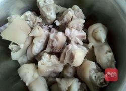 猪蹄炖土豆的做法图解2