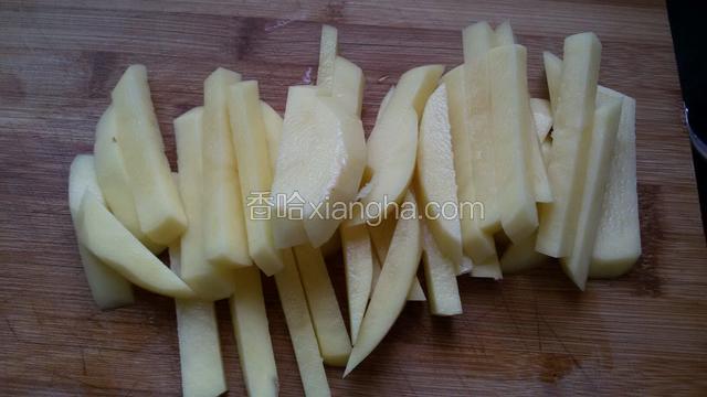 然后切成粗条。