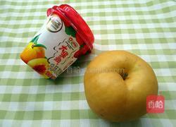 酸奶梨子的做法图解1