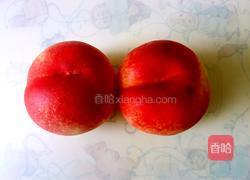 鲜榨桃汁的做法图解1