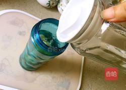 鲜榨桃汁的做法图解3