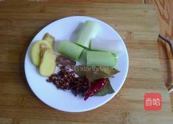 猪蹄炖土豆的做法图解3