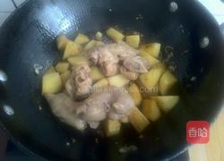 猪蹄炖土豆的做法图解13