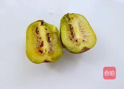 猕猴桃果汁的做法图解2