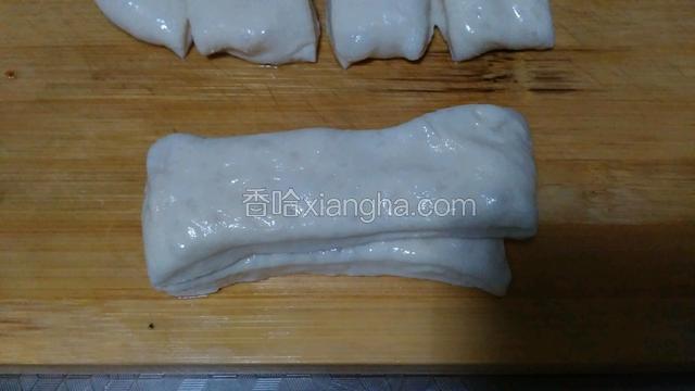 切成相同的条状两个放在一起