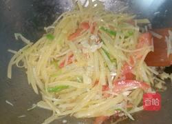 土豆丝炒西红柿的做法图解5