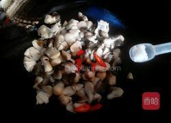 清炒草菇的做法图解3