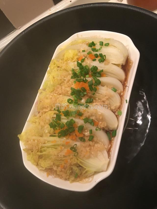 蒸10分钟即可，撒上少许葱花