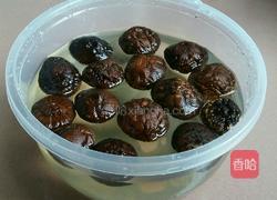 红枣枸杞香菇鸡汤的做法图解1