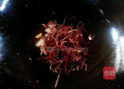 五花肉炒木耳的做法图解3