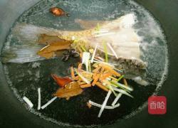 酸辣鱼汤的做法图解6