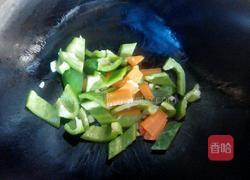 猪肚炒青椒的做法图解3