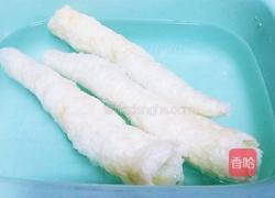 鱼肚汤的做法图解1