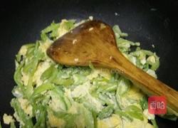 苦瓜炒金蛋的做法图解6
