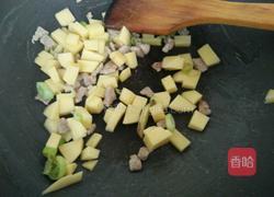 土豆烩饭的做法图解3